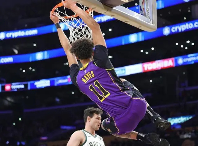 包含转折点明尼苏达森林狼官宣签约蒂姆在美国队比赛中刷新纪录，网友：字母哥爆冷击败日本队的词条